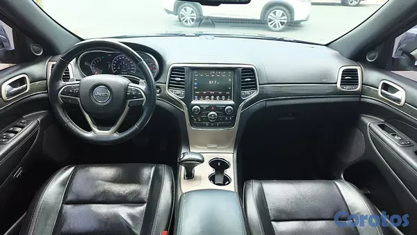 jeepetas y camionetas - JEEP GRAND CHEROKEE OVERLAND 4X4 2015 8