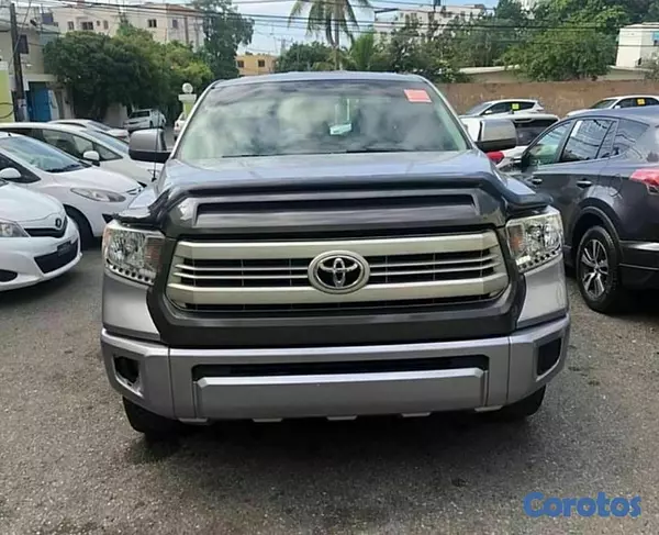 jeepetas y camionetas - Toyota Tundra 2015 1