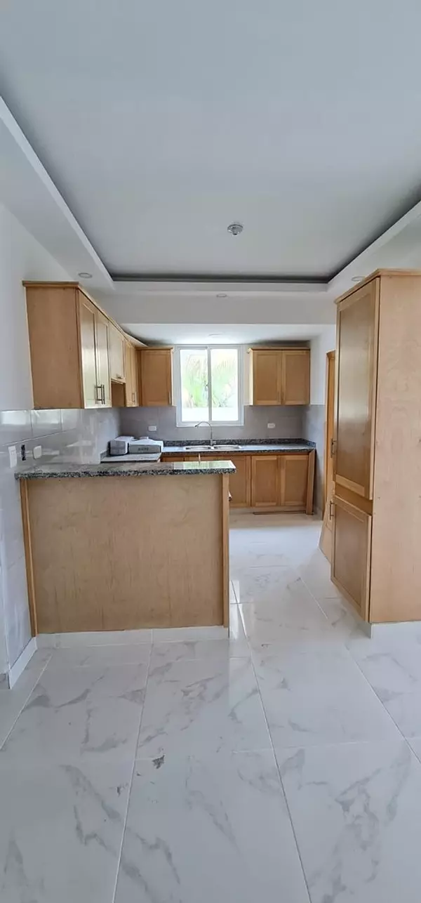 apartamentos - Segundo Piso con doble Terraza, Respaldo Los Tres Ojos 5
