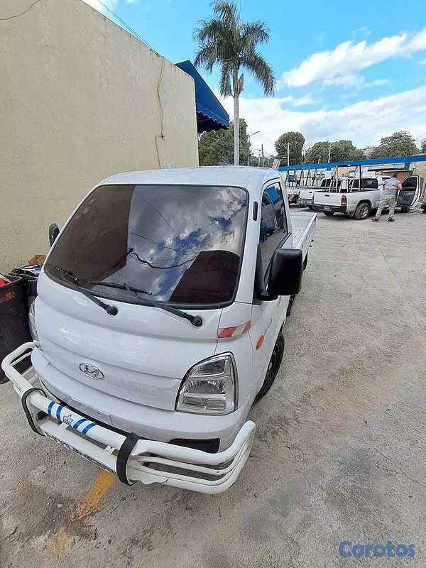 camiones y vehiculos pesados - H100 Casi Nuevo con garantia de Magna motors 5