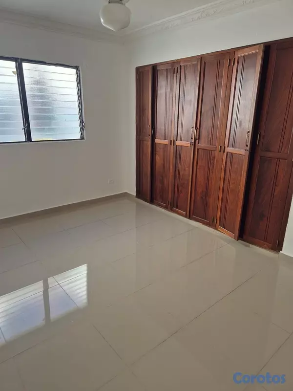 apartamentos - vendo los cacicazgos tres habitaciones dos baños paruaoe balcón servicio piso 4 2