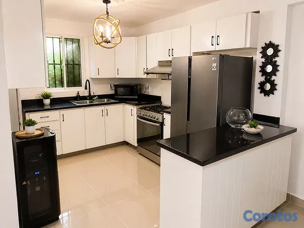 casas - Amplia y Hermosa Propiedad en Santo Domingo Este con Apartamento Independiente 5