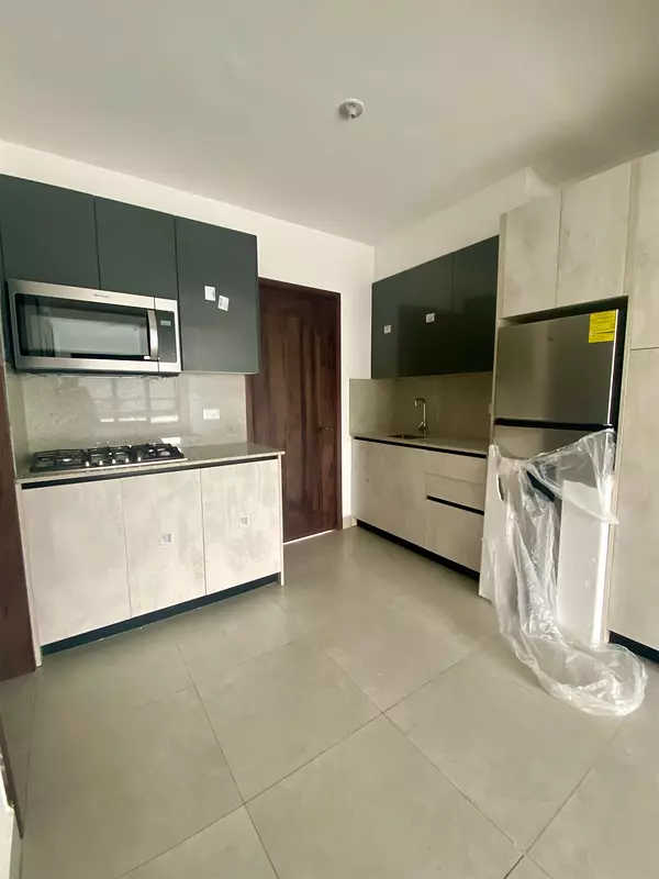apartamentos - Primer nivel de renta en La Esmeralda  2