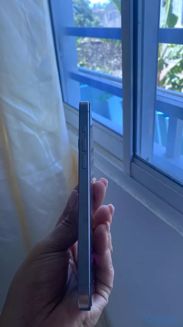 celulares y tabletas - vendo mi iPhone 15 pro Max  2