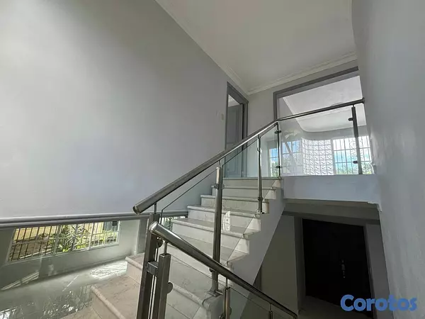 casas - Casa en Arroyo Hondo Viejo en proyecto Cerrado con 9