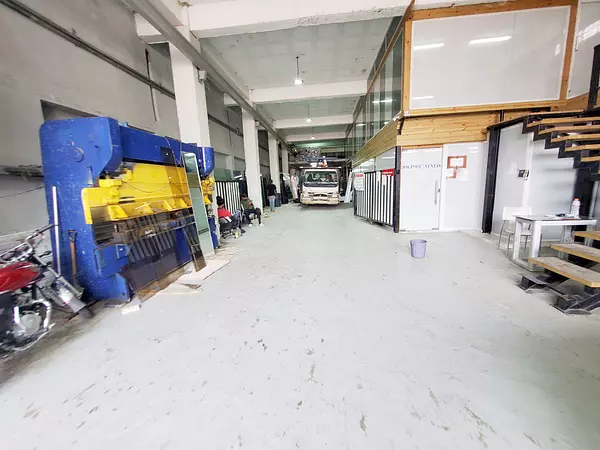 oficinas y locales comerciales - Nave comercial en Alquiler  2