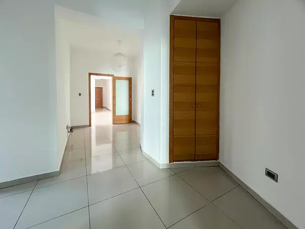 apartamentos - Vendo Amplio y Cómodo Apartamento en Serrallés, 4to. NivelÁrea total: 175.06  5