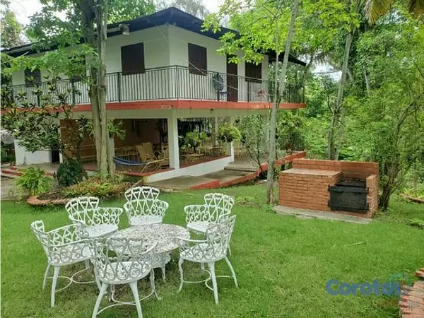 casas vacacionales y villas - Finca en venta 4 habitaciones dos niveles en San C 15