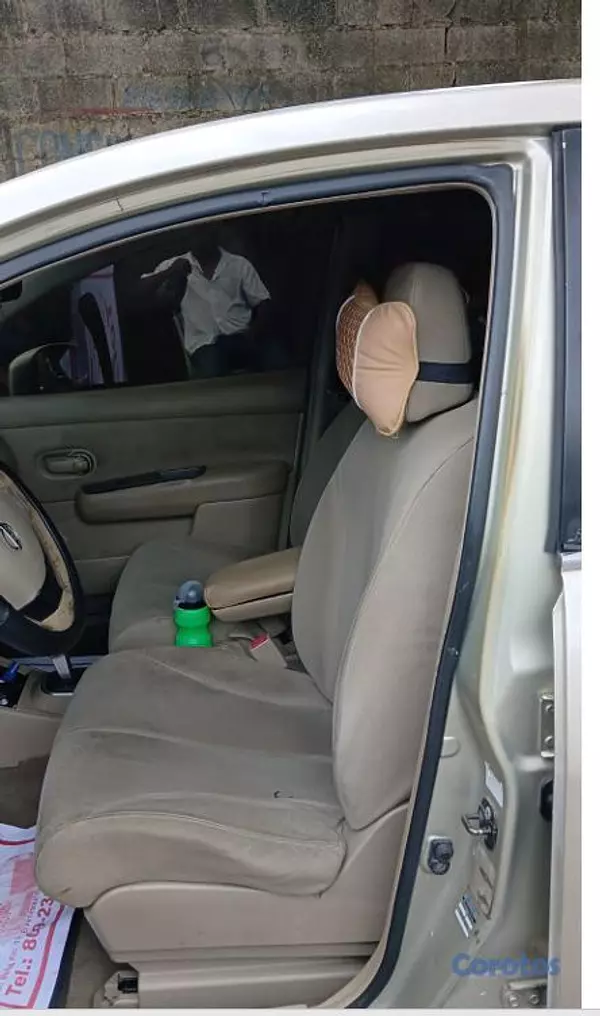 carros - Vendo carro nissan tilda  2008  300,000.00  ligera 4