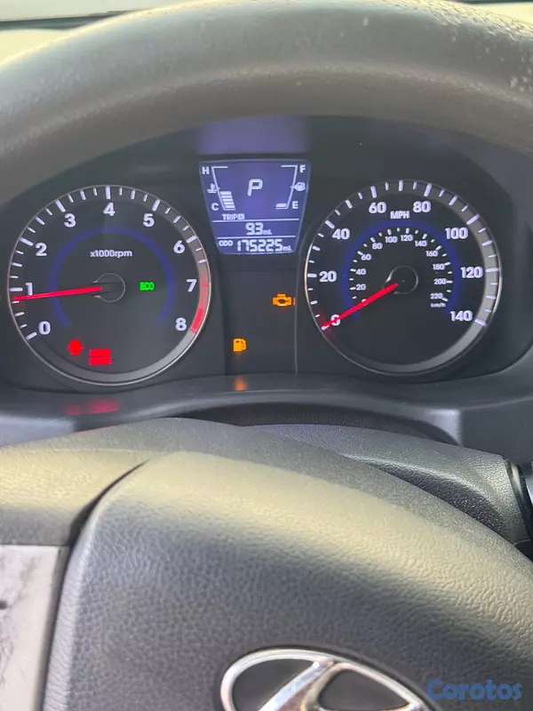 carros - Hyundai Accent  6