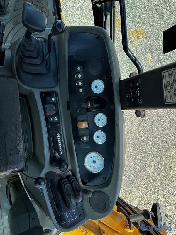 camiones y vehiculos pesados - Caterpillar 420D 2001 solo 5,900 horas  ✅ la más nueva del mercado  7
