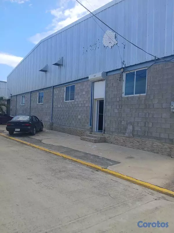 oficinas y locales comerciales - Se Rentan Naves Industriales en Ave. Joaquien Bala 4