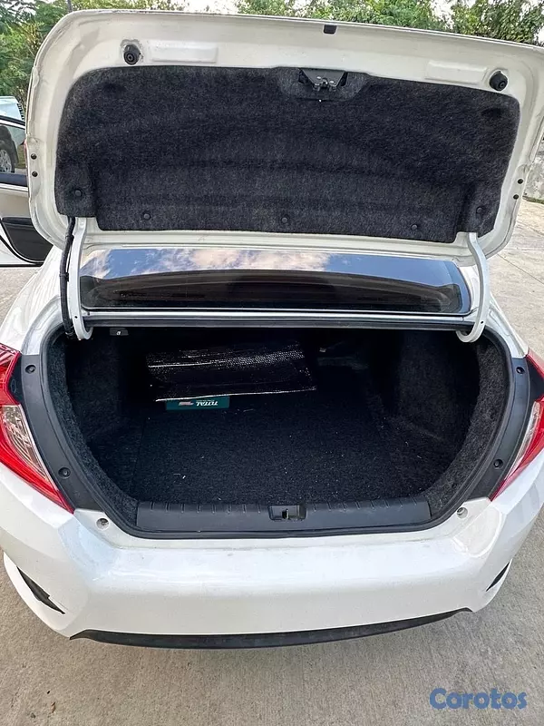 carros -  Honda Civic 2017 LX, vehículo económico, cómodo y muy confiable. 9