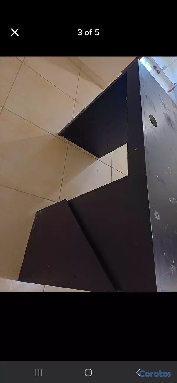 muebles y colchones - Mesa de uñas 2