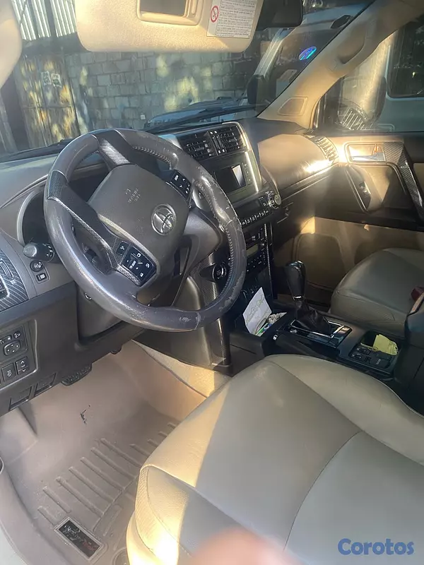 jeepetas y camionetas - prado Toyota VX2013
en buen estado 3