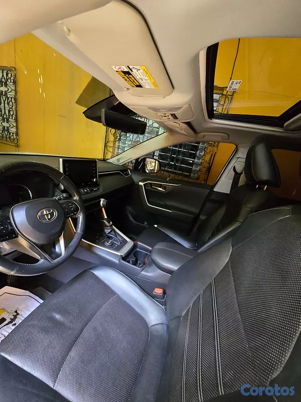 jeepetas y camionetas - Toyota Rav4 2021 limited 5