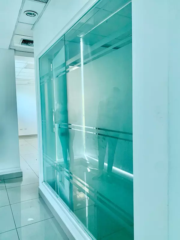 oficinas y locales comerciales - Local comercial en los prados 7