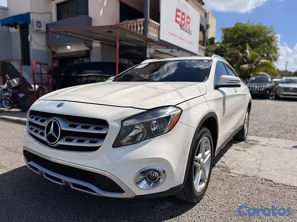 jeepetas y camionetas - Mercedes Benz GLA250 4 Matic 2018 3