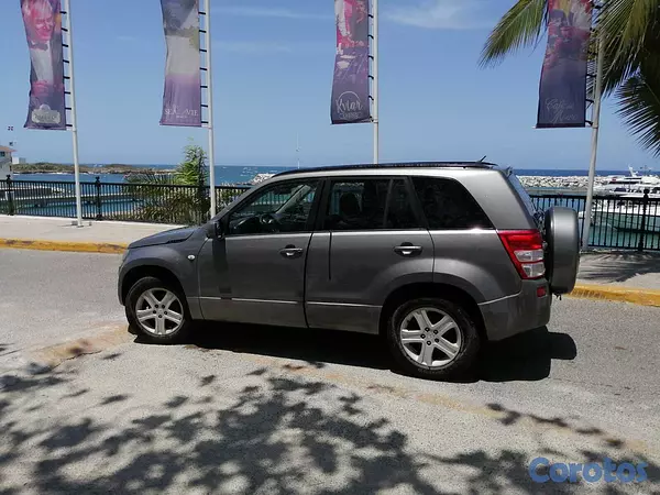 jeepetas y camionetas - Vendo Jeepeta Suzuki Grand Vitara  1