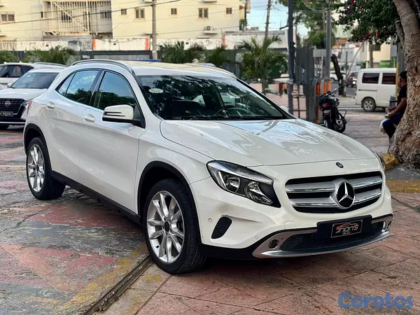 jeepetas y camionetas - MERCEDES BENZ GLA250 4MATIC  BLANCA 2015 5