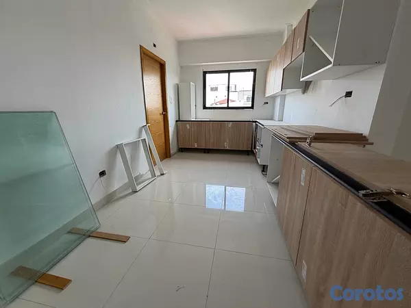 apartamentos - vendo renacimiento nuevo piso 7 dos habitaciones con su baño dos parqueos balcón 17