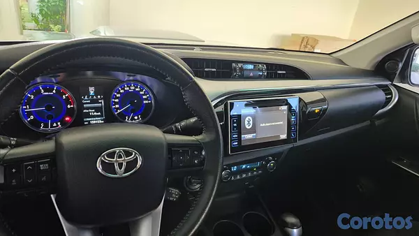 jeepetas y camionetas - Toyota Hilux 2017 Nueva! 7