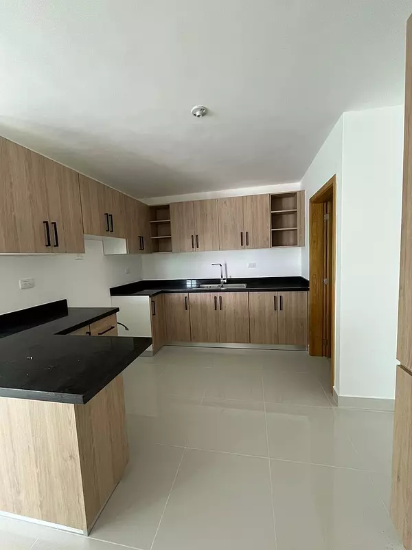 apartamentos - Apartamento 8vo Piso en Ave. Hispanoamericana  3