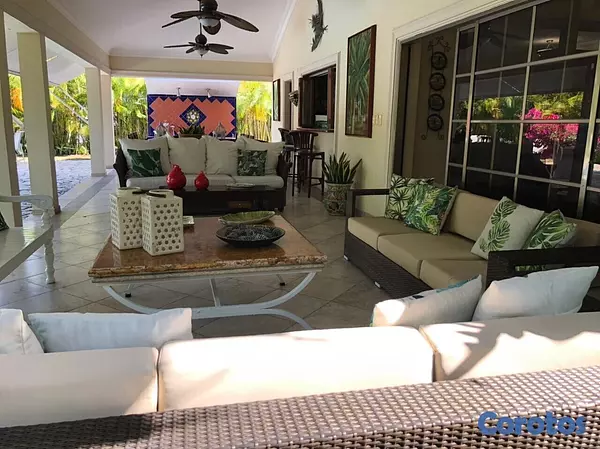 casas vacacionales y villas - Hermosa villa ubicada en el exclusivo Metro Golf & Country Club en Juan Dolio 6