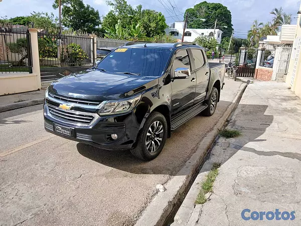 jeepetas y camionetas - Venta de Chebrolet colorodo z71 (2020) 7