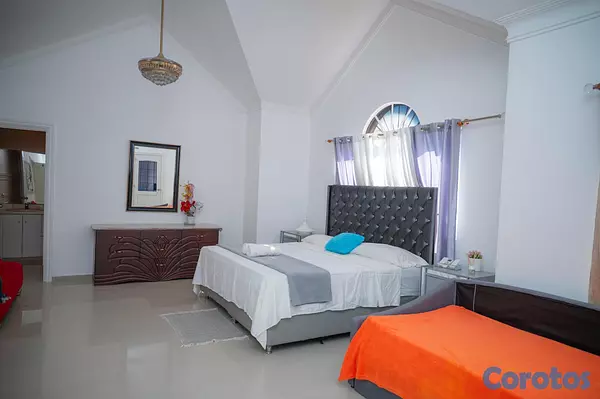 casas - Villa con Piscina en Santiago | 6 Habitaciones | Oportunidad Unica 12