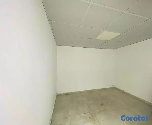 oficinas y locales comerciales - Edificio comercial de 3 niveles con almacén en alq 13