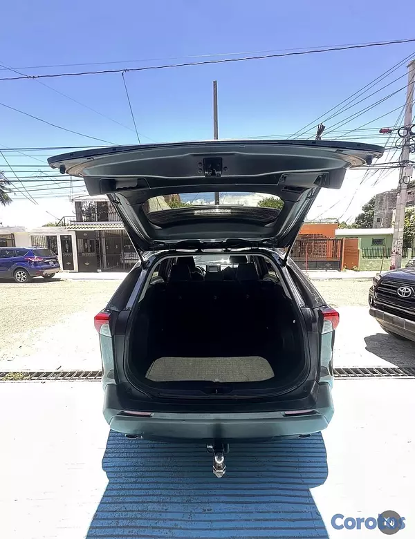 jeepetas y camionetas - Toyota RAV4 XLE 2021 5