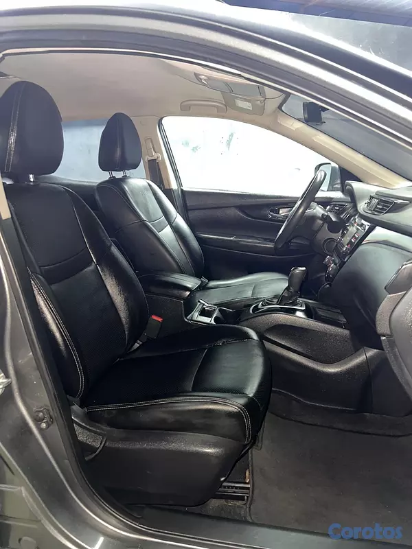 jeepetas y camionetas - Nissan Rogue SV Sport 2017 3