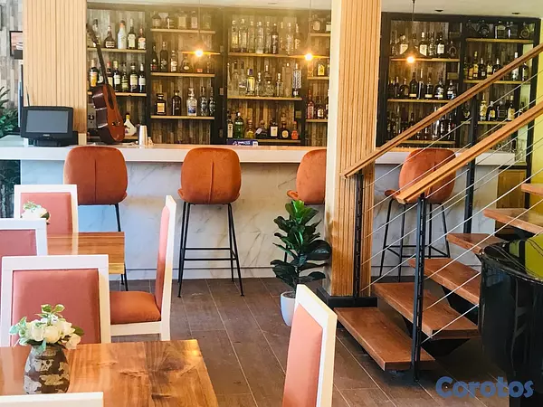 oficinas y locales comerciales - Restaurante totalmente equipado en Punta Cana, frente al restaurante la Nena 8