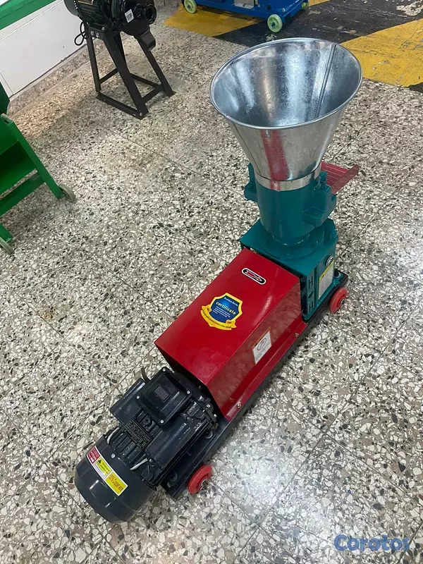 equipos profesionales - Peletizadora de alimentos de animales de 150Kg/h 5