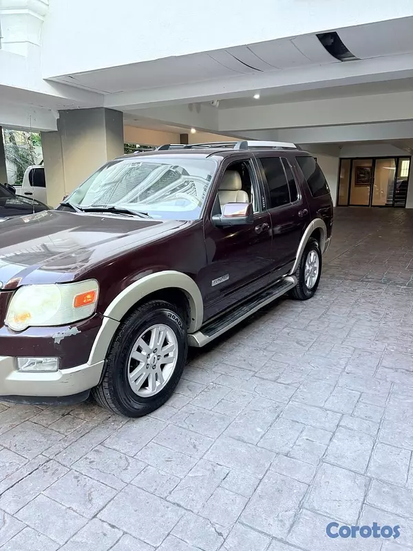 jeepetas y camionetas - Ford Explorer 2006 - Excelentes condiciones  2