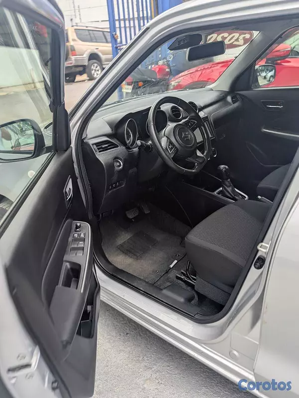 carros - SUZUKI SWIFT 2020 7