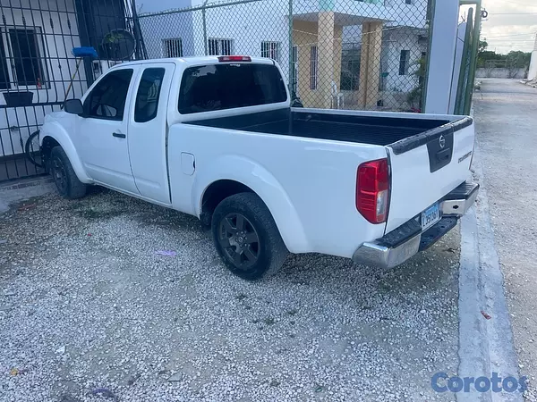 jeepetas y camionetas - camioneta Nizan Frontier 2