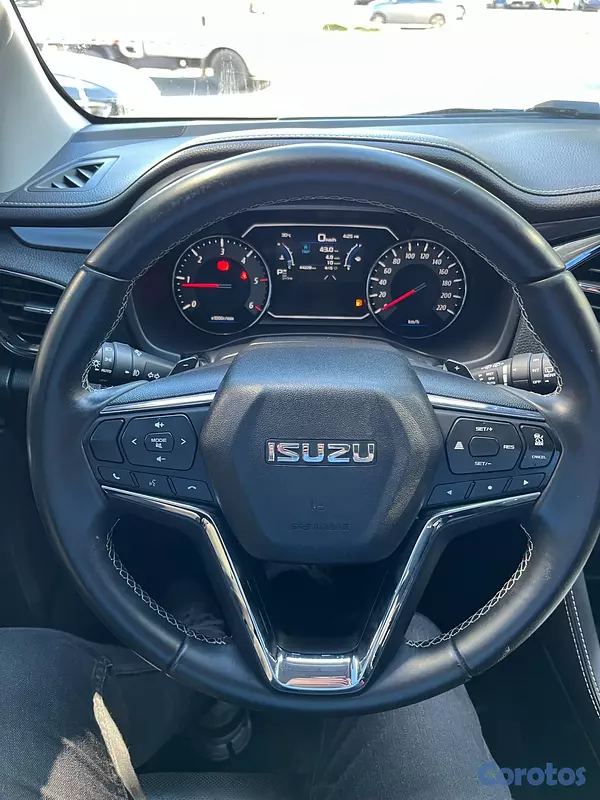 jeepetas y camionetas - Isuzu MUX 2024 10
