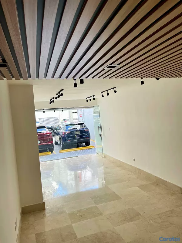 oficinas y locales comerciales - SE ALQUILA LOCAL COMERCIAL – EVARISTO MORALES 9