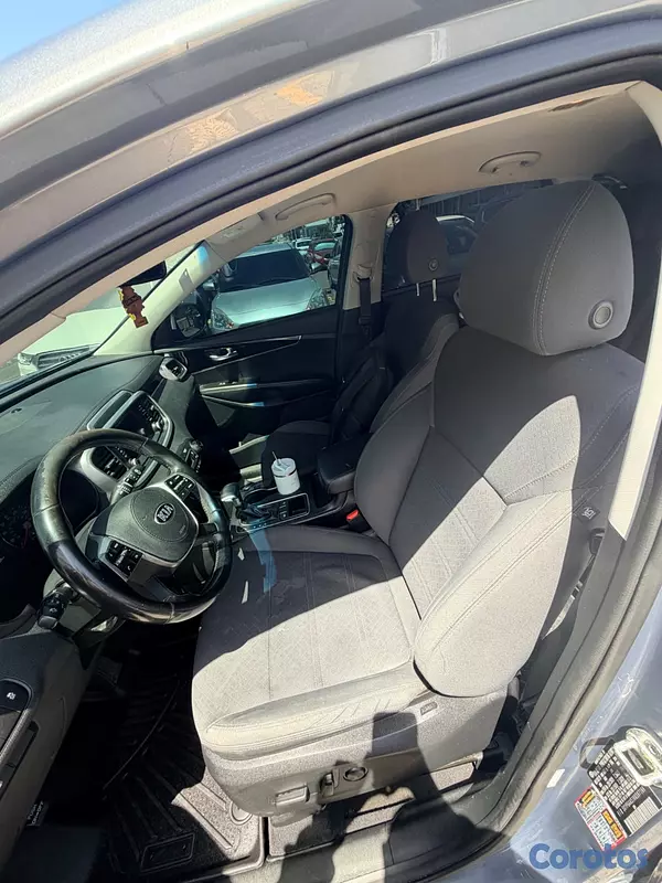 jeepetas y camionetas - Kia Sorento v6 2019 5