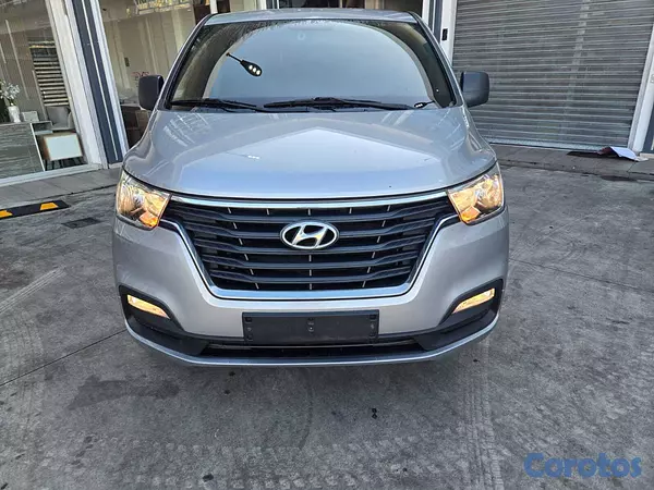 jeepetas y camionetas - HYUNDAI GRAND STAREX 2021 GRIS 3
