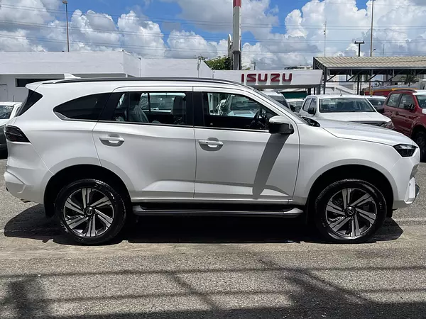 jeepetas y camionetas - Isuzu Mux 2026 5
