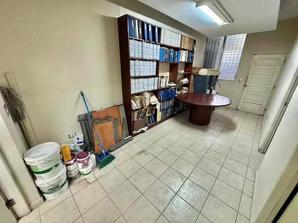 oficinas y locales comerciales - Local Comercial en Venta ZONA UNIVERSITARIA 6