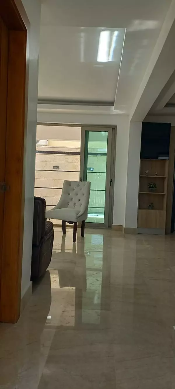 casas - Amplia y Lujosa Casa de 3 Niveles en Reparto Manhattan 6
