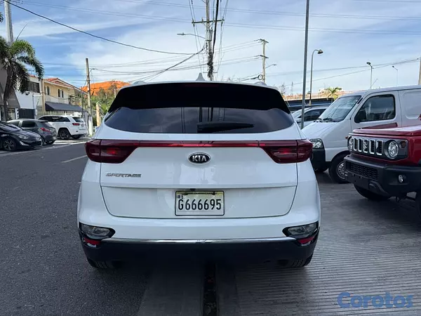 jeepetas y camionetas - KIA SPORTAGE LX 4WD 2020 7