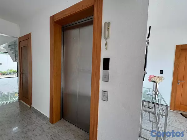 apartamentos - Apartamento En Venta, 6to Piso, Terraza Privada, Piscina. 10