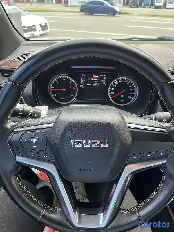 jeepetas y camionetas - Isuzu Dmax LSE 2022
 10