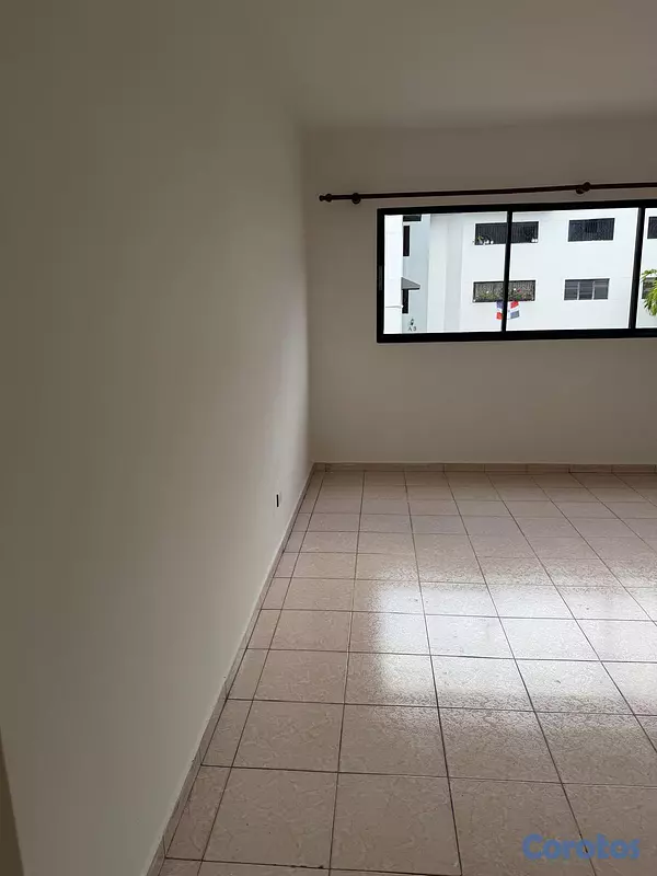 apartamentos - Apartamento en de 3 hab en el millón en 2do nivel. 6