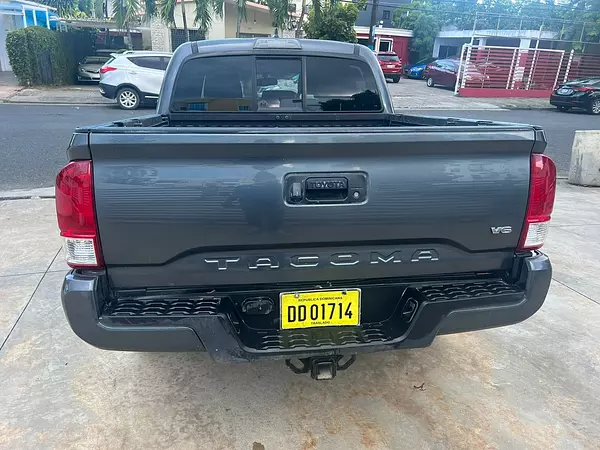 jeepetas y camionetas - toyota tacoma  6
